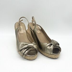 Valentino Garavani “Mena” Peep Toe Espadrille Wedge in Metallic Leather, Size 36